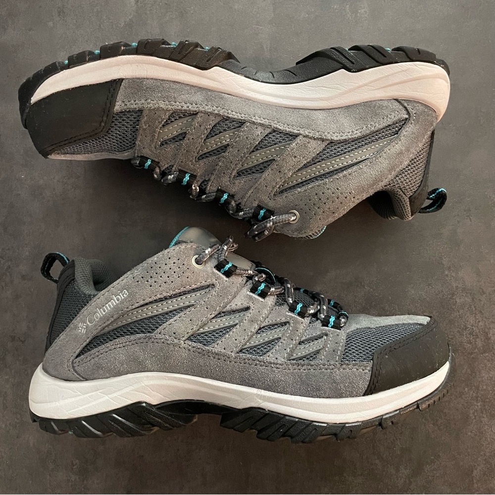 Columbia hiking Shoes size 6.5 Women’s preowned